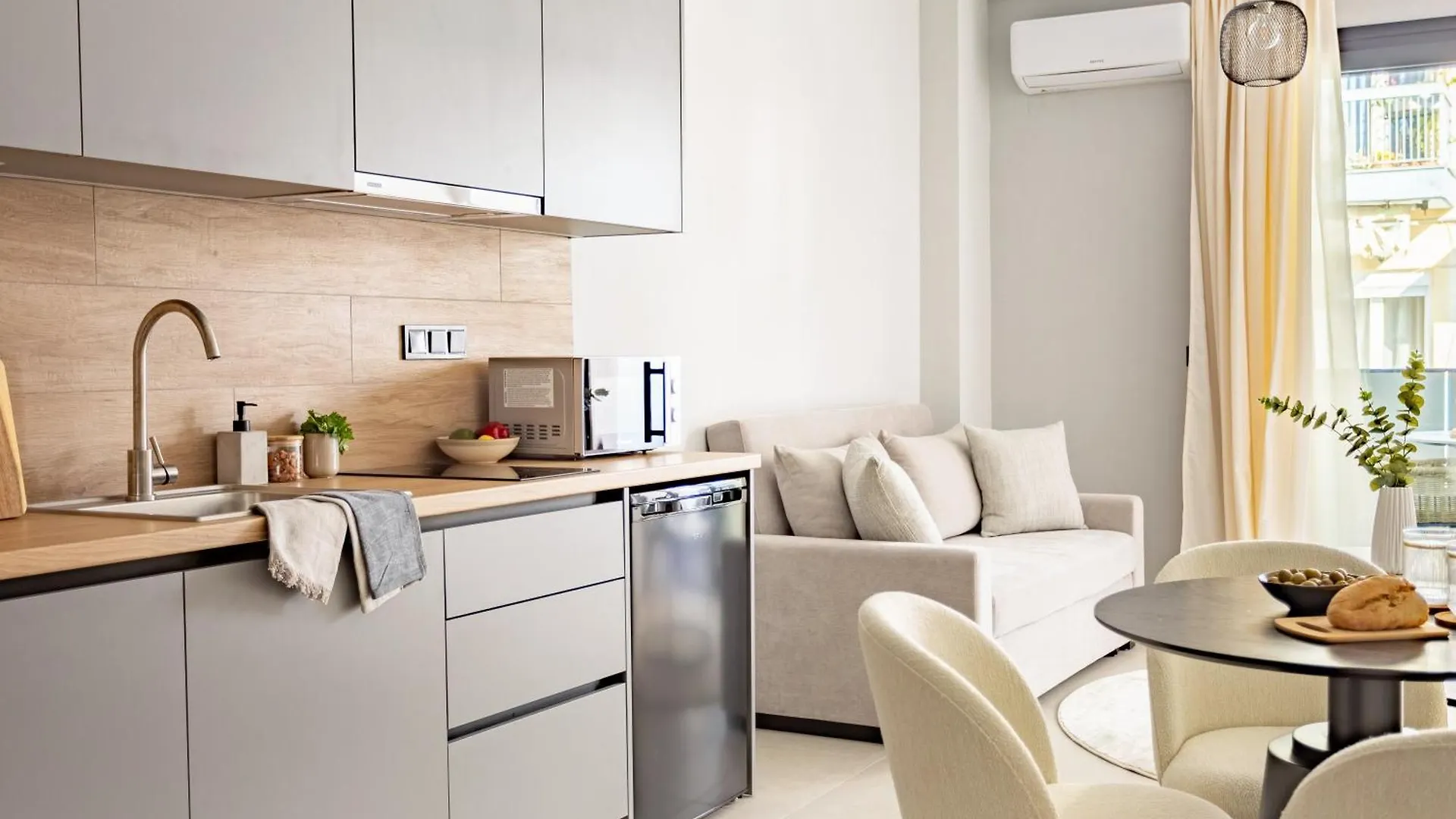 Sanders Tower Centre Thessaloniki Apartment